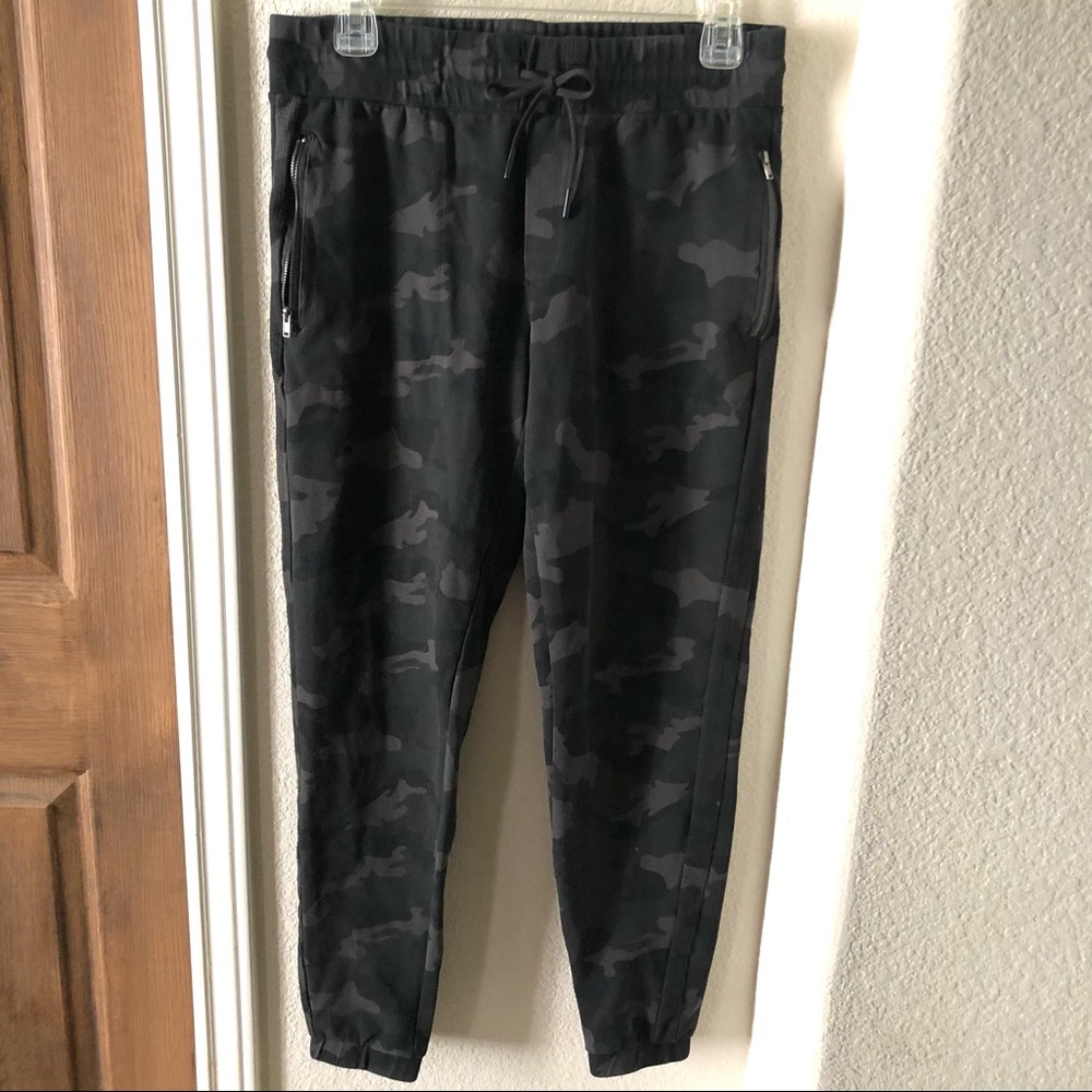 90 Degree by Relex Camo Jogger Pants Workout Camouflage Small Greens Gray - Picture 8 of 9